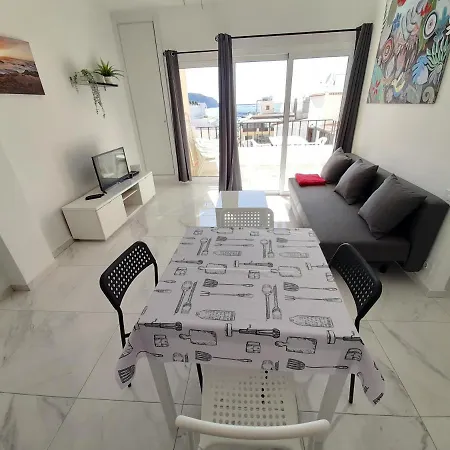 Playa Los Cristianos Deluxe Apartment *